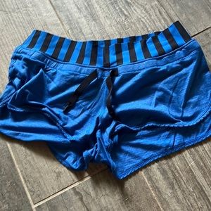 Lululemon shorts size 2